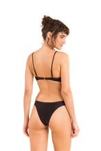 Charger l'image dans la galerie, Model Back: Rio De Sol Haut Top Shimmer-Black Bandeau-Joy
