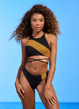 Charger l'image dans la galerie, Model Front: Maaji Haut Top Babydoll Journey Midnight Black
