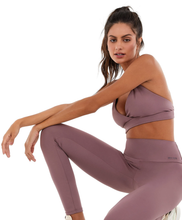 Charger l'image dans la galerie, Image 02: Alto Giro Fitness Haut Top Dupla Face Up Co2 Tira Costas Marrom Taupe
