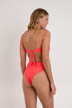Charger l'image dans la galerie, Model Back: Rio De Sol Bas Bottom Malibu-Folia Highwaist-Spin-Iris
