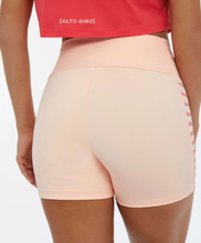 Charger l&#39;image dans la galerie, Model Back: Alto Giro Fitness Bas Bermuda Blackout Bio Listras Coral Relax

