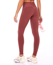 Charger l&#39;image dans la galerie, Model Back: Alto Giro Fitness Bas Legging Bodytex Ii Com Laser E Fusao Marrom Mahogany
