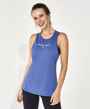 Charger l&#39;image dans la galerie, Model Front: Alto Giro Fitness Haut Regata Skin Fit Inspiracional Nadador Azul Moonlight
