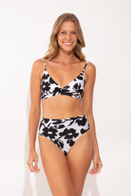 Charger l&#39;image dans la galerie, Bottom Poppy Hotpants
