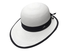 Charger l&#39;image dans la galerie, Model Front: De Punta En Blanco Chapeau Panama Lady Golf White Black
