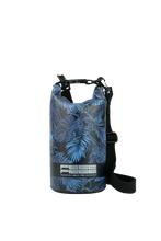 Charger l&#39;image dans la galerie, Model Front: Feelfree Sac De Plage Dry Tube 1,5L Tropical Mid Night Blue
