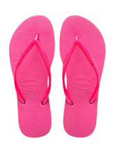 Charger l&#39;image dans la galerie, Model Front: Havaianas Tongs Slim Shocking Pink
