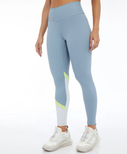 Charger l&#39;image dans la galerie, Legging Hyper Recorte Diagonal Cinza Wind
