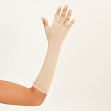 Charger l&#39;image dans la galerie, Long Glove Chocolate UPF50+
