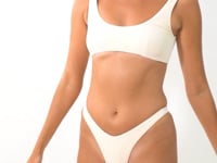 Charger et lire la vidéo dans la visionneuse de la Galerie, Video: Rio De Sol Haut Top Malibu-Natural Bliss
