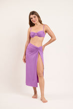 Charger l&#39;image dans la galerie, Model Front: Rio De Sol Jupe De Page Bio-Floreira Long Skirt Knot
