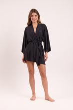 Charger l&#39;image dans la galerie, Model Front: Rio De Sol Robe De Plage Black Kimono
