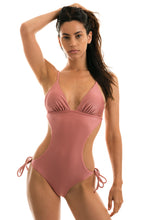 Charger l&#39;image dans la galerie, Model Front: Rio De Sol Une Pièce Callas Trikini

