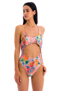 Model Front: Rio De Sol Une Pièce Frutti Ivy