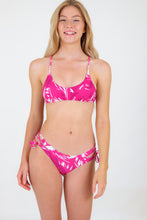 Charger l&#39;image dans la galerie, Model Front: Rio De Sol Ensemble Set Pink-Palms Bralette Madrid
