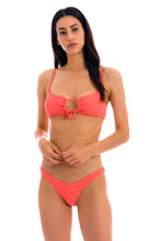 Charger l&#39;image dans la galerie, Model Front: Rio De Sol Haut Top Dots-Tabata Mila
