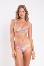 Charger l&#39;image dans la galerie, Model Front: Rio De Sol Haut Top Lyla Amelia
