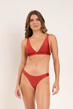 Charger l&#39;image dans la galerie, Model Front: Rio De Sol Haut Top Shimmer-Liquor Alba
