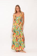 Charger l&#39;image dans la galerie, Model Front: Rio De Sol Vêtement De Plage Tropical Long Dress Chiara
