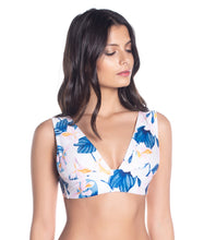 Charger l&#39;image dans la galerie, Model Front: Saha Haut Top Sierra Floral Sweetness
