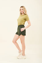 Charger l&#39;image dans la galerie, Short Race Verde Militar UPF50+
