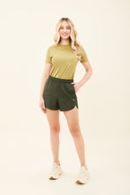Charger l&#39;image dans la galerie, Short Race Verde Militar UPF50+
