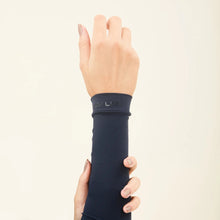 Charger l&#39;image dans la galerie, Sun-Protection Sleeve Navy UPF50+
