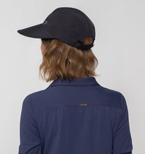 Charger l&#39;image dans la galerie, Model Back: Uv Line Casquette Capri Colors Preto
