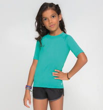 Charger l&#39;image dans la galerie, Model Front: Uv Line T-Shirt Kids Fpu50+ Uvpro Short Sleeve T-Shirt Mint Green Uv

