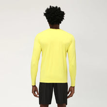 Charger l&#39;image dans la galerie, Model Back: Uv Line Fitness Haut Longsleeve Uvpro Amarelo Upf50+

