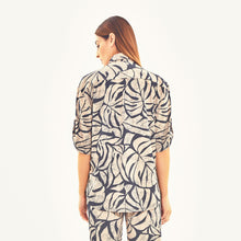 Charger l&#39;image dans la galerie, Model Back: Uv Line Haut De Plage Shirt Copa Costela Off White Upf50+
