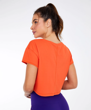 Charger l&#39;image dans la galerie, T-Shirt Cropped Skin Fit Gym Laranja Pitanga
