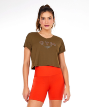 Charger l&#39;image dans la galerie, T-Shirt Cropped Skin Fit Gym Verde Olive
