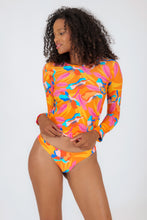 Charger l&#39;image dans la galerie, Top Orange-Bloom Rash-Guard
